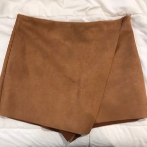 Forever 21 Tan sued skort